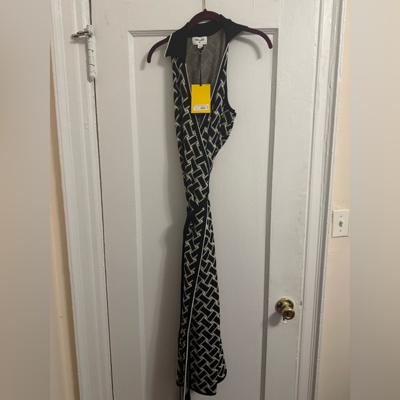 Diane Von Furstenberg x Target Collared Sleeveless Black Wrap Dress L Large - Picture 4 of 4